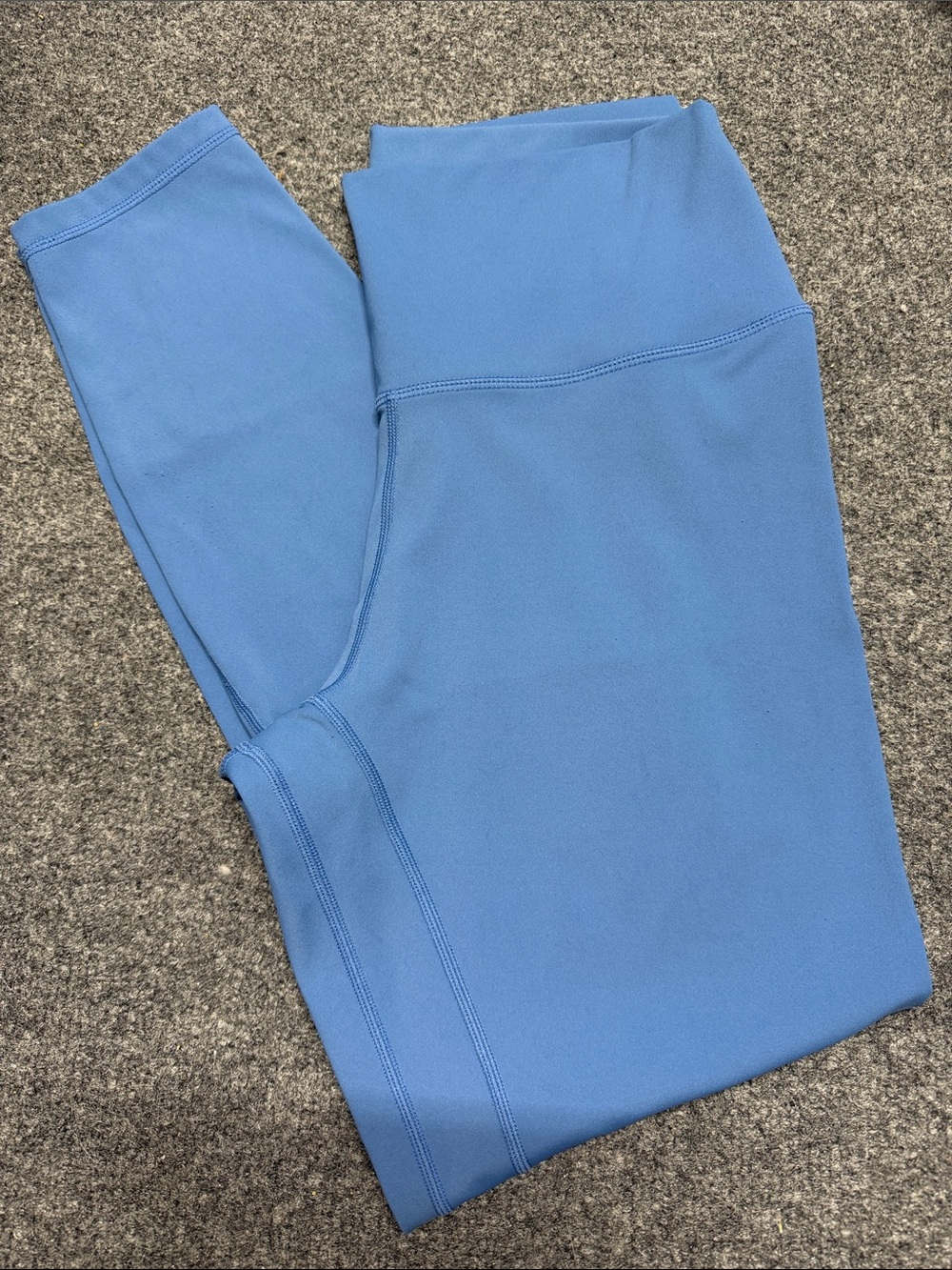 Colorfulkoala Women’s High-Rise Sky Blue Leggings